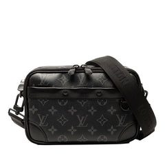 ルイ ヴィトン モノグラム エクリプス アルファ メッセンジャー ショルダーバッグ M46955 ブラック PVC レザー メンズ LOUIS VUITTON 【中古】