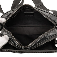ルイ ヴィトン モノグラム エクリプス アルファ メッセンジャー ショルダーバッグ M46955 ブラック PVC レザー メンズ LOUIS VUITTON 【中古】