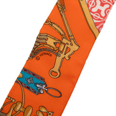 エルメス ツイリー MORS ET GOURMETTES 馬銜と鎖 スカーフ オレンジ ゴールド マルチカラー シルク レディース HERMES 【中古】