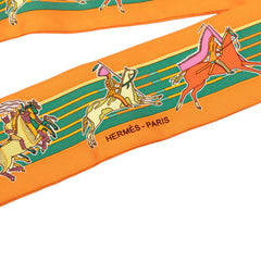 エルメス ツイリー Pani La Shar Pawnee パウニー族の首長 スカーフ オレンジ マルチカラー シルク レディース HERMES 【中古】