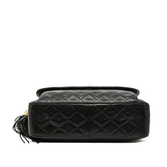 シャネル ココマーク マトラッセ 斜め掛け ショルダーバッグ タッセル ブラック ラムスキン レディース CHANEL 【中古】