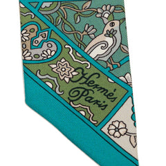 エルメス ツイリー Au Pays des Oiseaux Fleurs 花咲く鳥たちの国で スカーフ ブルー マルチカラー シルク レディース HERMES 【中古】