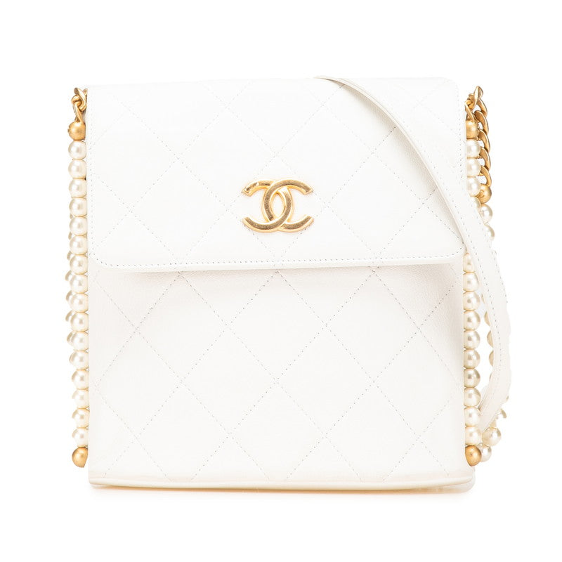 シャネル マトラッセ ココマーク チェーン ショルダーバッグ ホワイト レザー フェイクパール レディース CHANEL 【中古】