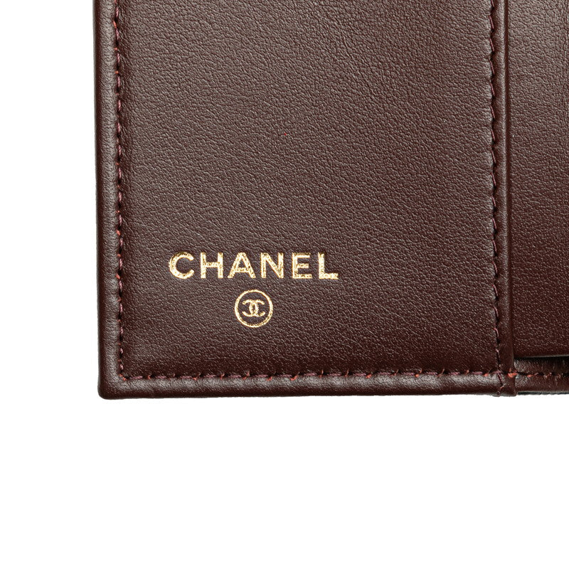 シャネル マトラッセ ココマーク 三つ折り財布 ブラック キャビアスキン レディース CHANEL 【中古】