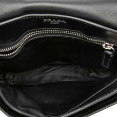 プラダ ロゴ ショルダーバッグ ブラック サフィアーノレザー レディース PRADA 【中古】