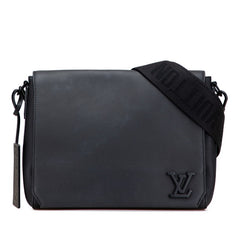 ルイ ヴィトン LVアエログラム テイクオフ メッセンジャー ショルダーバッグ M57080 ノワール ブラック レザー レディース LOUIS VUITTON 【中古】