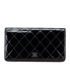 シャネル マトラッセ ココマーク 長財布 ブラック エナメル レザー レディース CHANEL 【中古】